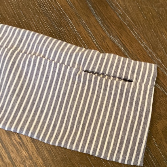 Lululemon size 10 form fitting tops - Picture 5 of 11